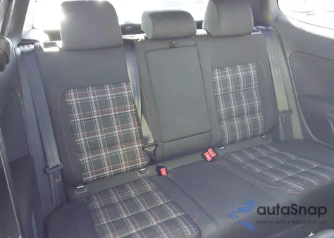 2013 Volkswagen Gti 2-Door z USA, uszkodzony, nr VIN WVWFD7AJ2DW006013